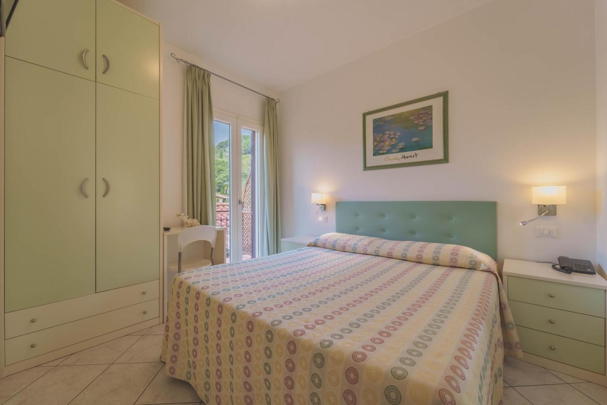 Hotel Galli - Wellness & Spa Фетовая Екстериор снимка
